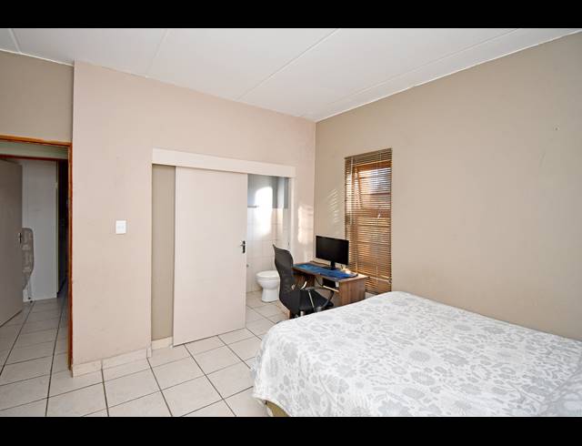 2 BEDROOM APARTMENT FOR SALE IN NORTH RIDING AH